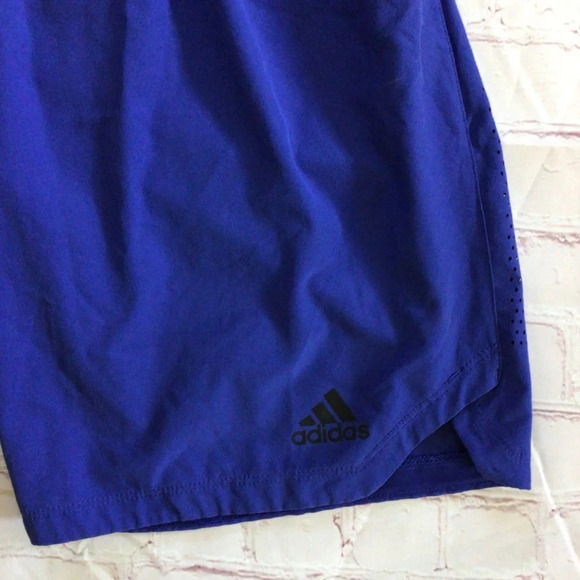 Adidas Athletic Shorts with Pockets - Size Medium - Picture 2 of 8